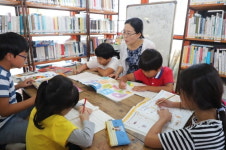 동네 아이들 위해 다방을 북카페로...아산 공세리 마을이 만든 희망