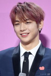 [포토] 워너원 강다니엘, 저장을 부르는 귀여운 미소~ (멜론뮤직어워드)