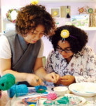 전통 한지공예 배우고, 꽃떡 만들고…서울의 문화를 선물하다