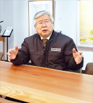 이경호 영림목재 회장, 벤처 정신으로 목재업 개척…이번엔 우드슬랩 승부수