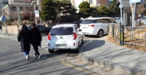 아차車 ｜ 양심은 어디에? 횡단보도 막은 불법주차 때문에 보행자는 위험천만
