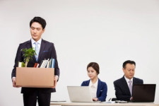 와글와글ㅣ 요즘 애들 원래 이래요? 신입사원 지금 막 짐싸서 나갔어요