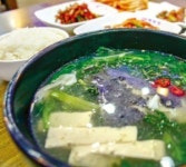 노오란 봄기운 가득 머금은 수선화…거제의 봄 1번지로 여행 떠나볼까요