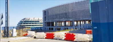 흉물된 제주 헬스케어타운, 4~5년 방치 불가피