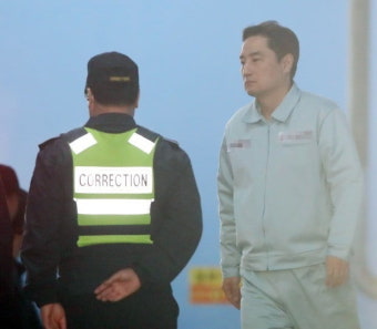 박유천 사전구속영장 신청…강용석 