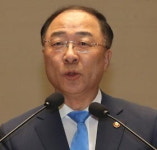예산 더 풀겠다는 홍남기 부총리 국가채무비율 2022년 45% 전망