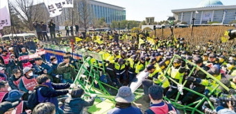 민주노총과 경찰 간 갈등, 혼수상태 주장 가짜뉴스로 파명