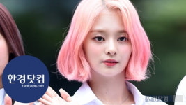[HK영상] 프로미스나인 이나경, 핑크 헤어로 깜찍하게…인형이 따로 없네~ (세로직캠)