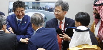 '8초 악수'가 끝…한일 정상회담 끝내 불발