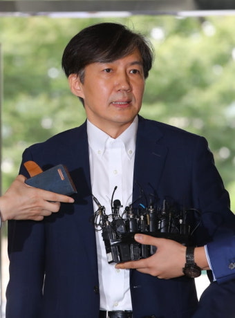조국 딸, 의전원 2차례 유급에도 장학금 수여 의혹…부산대 측 