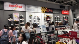 [돌아온 유커]③ 휠라 한국 여행 필수구매품 등극…휠라만 사도 본전