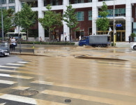 서대문 경찰청 앞 사거리 물바다 … 서울역 일대 교통체증 극심