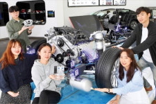 현대차가 여는 자율주행車 시대…엠씨넥스·에이테크솔루션 시동