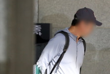 검찰 조국 동생에 24시간 구인장 집행…영장 심문 못할 정도는 아닌 듯