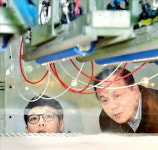 中 전기버스 부품 공급 아모그린텍…CPI 필름원료 국산화 아이티켐
