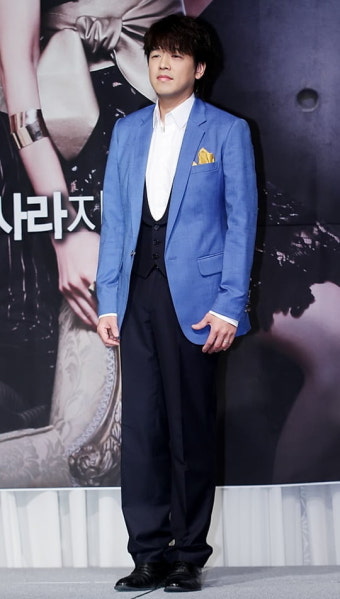 류시원,  2월 연하 일반인 女와 재혼…