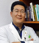 술 마실 때마다 폭력적으로 변하면 전두엽 손상 의심