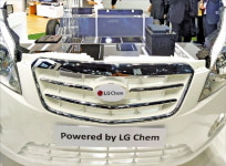 LG화학·SK이노베이션·삼성SDI, 질주하는 전기차 배터리 3社…대형 수주 잇따라