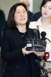 [포토] 인사말하는 기생충 곽신애 바른손이앤에이 대표