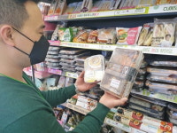 이태원發 집단감염 속 편의점 직장인 혼밥 쑥