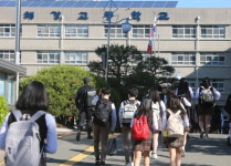 [스토리 컷] 설렘 반, 걱정 반…어느 때보다 반가운 첫 등교