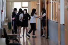 확진자 동선 파악 안돼…안성시 모든 고교 전격 등교 중지