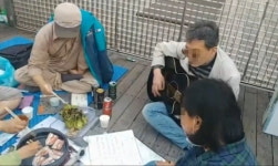 이런 시위대…이재용 부회장 집 앞서 삼겹살 굽고 술판