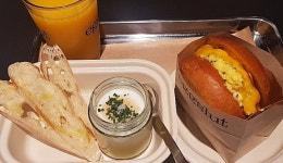 LA 명물 에그슬럿 1호점 맛보니…씹을 필요가 없네