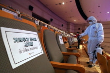 [연계소문] 방역비 10억도 안되겠니…혼돈의 미스터트롯 콘서트