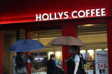 [속보] 서울 할리스커피·양재족발보쌈 관련 2명 추가 확진…총 12명