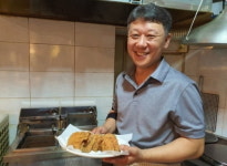 생활의 달인 평택 치킨 달인, 40년을 이어온 추억의 통닭 맛의 비결은?