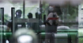 [속보] KT 광화문 지사에 확진자 2명 다녀가…종로구, 해당 장소 방역