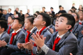 형지엘리트, 고급 교복 내세워 20조 中시장 ‘정조준’