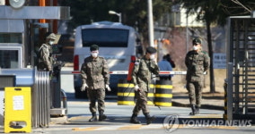 군, 코로나19 남은 환자 11명…이틀째 확진자 없다