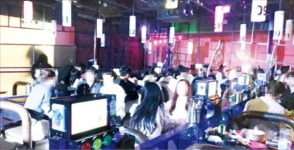 강남·홍대 헌팅포차 턱스크族들로 불야성…집단감염 무방비