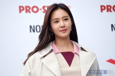 유리, 연극 앙리할아버지와 나 합류, 콘스탄스 役