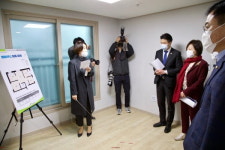 임대주택 찬양 진선미, 본인은 고가 신축 아파트 거주 중