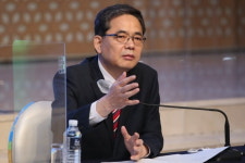 곽상도 문 대통령 외손자 황제진료 제보, 내용 밝혀야[전문]