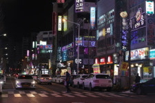 집합금지에도 문 연 유흥주점…단속 나서자 도망간 손님들
