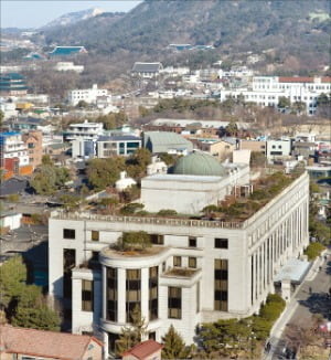구미시 대형 공연 서약서 강요 헌법소원, 헌재 각하 결정 - 논란 속 남북 갈등 심화