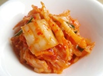 국산 김치, 중국산보다 3배 비싼데… 식당 주인들 한숨