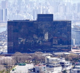 괴한 난동 사건 그 후…소유권 잡음 더 커진 남산 하얏트