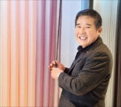 열효율 좋은 커튼·세척 쉬운 버티컬 하나로…스마트 블라인드로 시장 공략