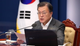 文 대통령 방심하면 폭발적 대유행…긴장도 끌어올려라 [종합]