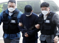 모텔살이 생후 2개월 딸 학대 혐의 친부 구속…주거 불명확 도주 우려