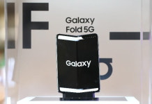 폴더블폰을 40만원에?…KT, 삼성 갤폴드 출고가 확 내렸다