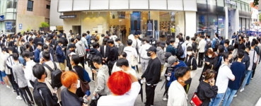 애즈포러스홍대1호매장 | [포토] 오프라인 상륙한 무신사…홍대 ‘1호 매장’ 북적