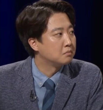 이준석 태도 논란…주호영 '노무현 장학금' 질문에 불쾌감