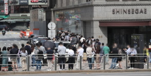 샤넬백 오픈런 없이 돈 버는 방법 있다…전문가의 조언