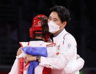 태권도 종주국 자존심 지켰다…태국 금메달 숨은 주역은?